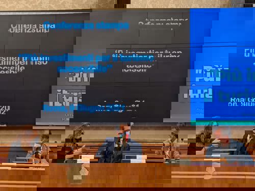 La conferenza