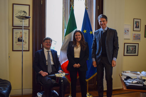 il ministro, l'ambasciatore e il consigliere Galanti