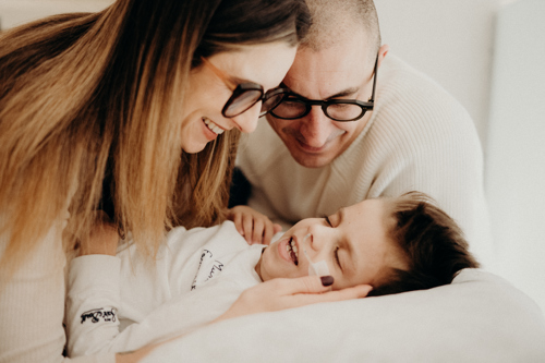 Cece Con La Mamma Valentina E Il Papà Federico