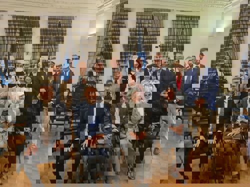 Foto di gruppo Ministro per le Disabilità Alessandra Locatelli con Ministro della Famiglia, dei Servizi sociali e Disabilità della Repubblica di Turchia Mahinur Özdemir Göktaş