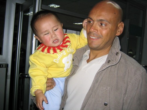Dongdong insieme a Luca Vinciguerra